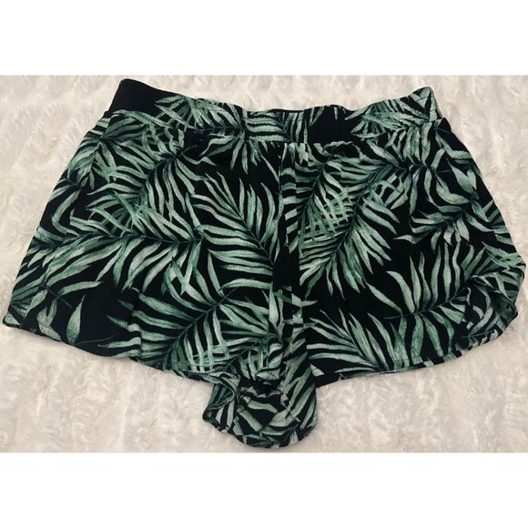 Forever 21 Brand Mini Stretch Shorts Tropical Palm Leaf 100% Rayon Women Size M - Picture 1 of 9